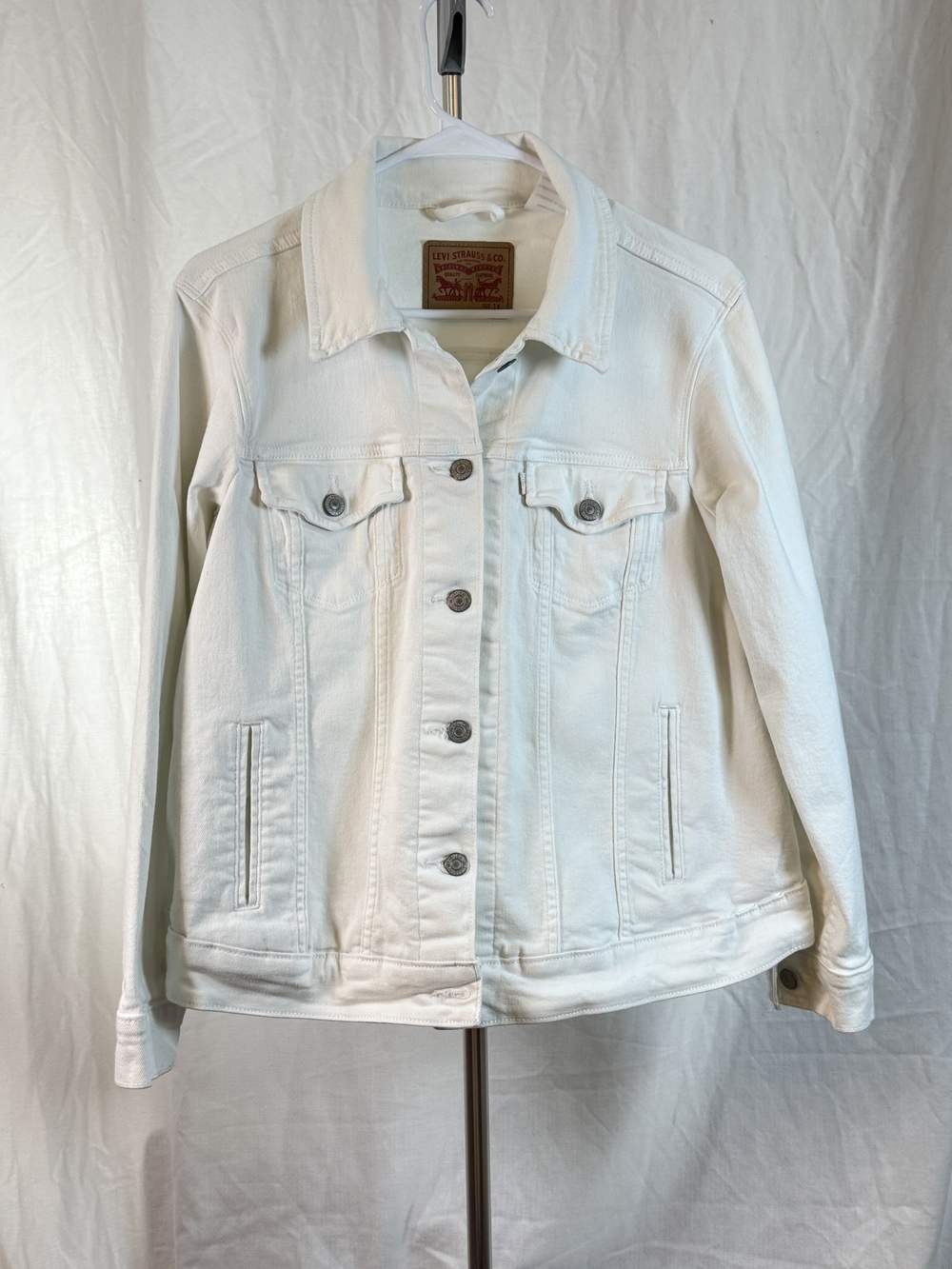 Levi's White Women's Denim Jacket - Classic Trucker sz 1X